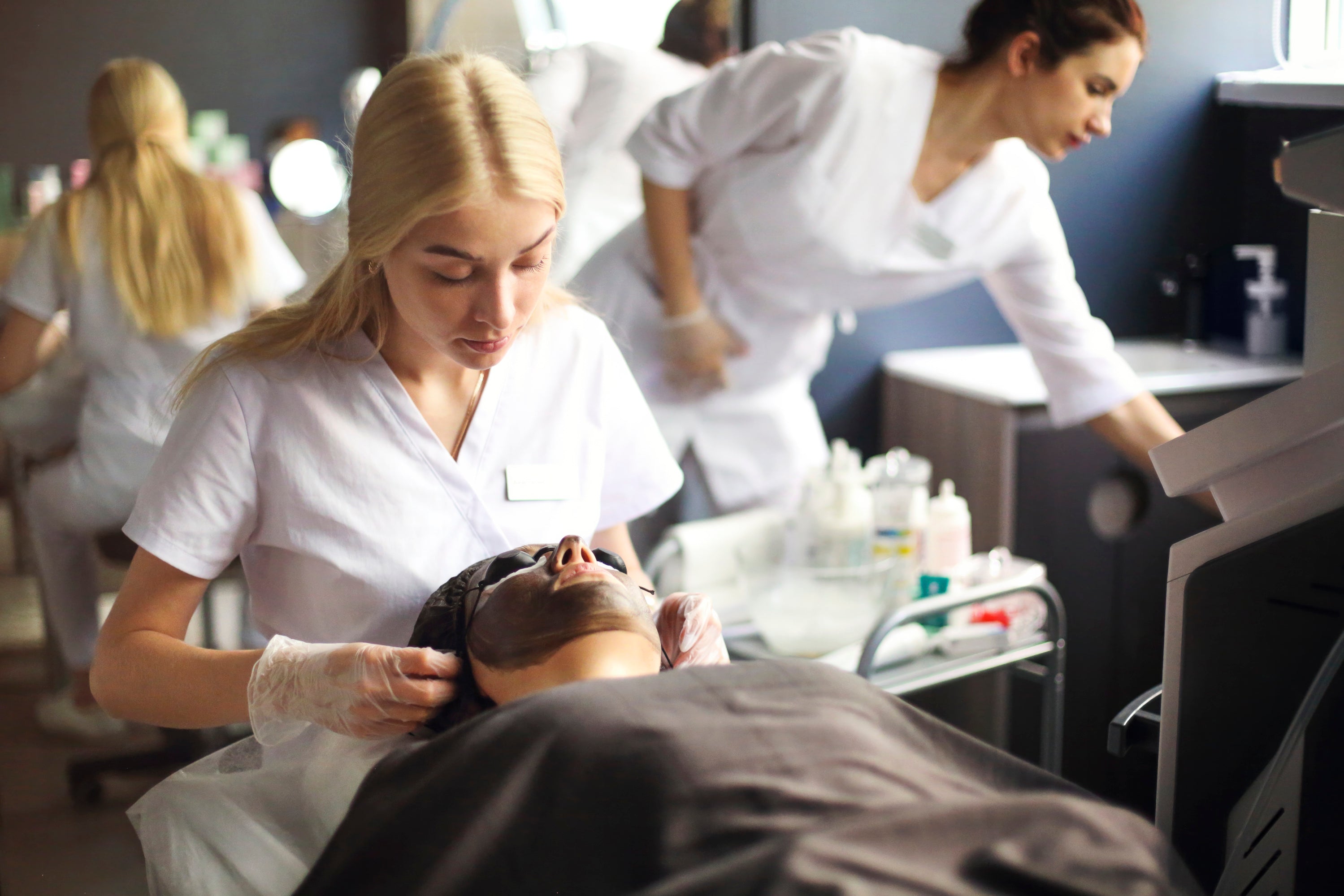 Comment resserrer les pores dilatés avec des solutions naturelles ?