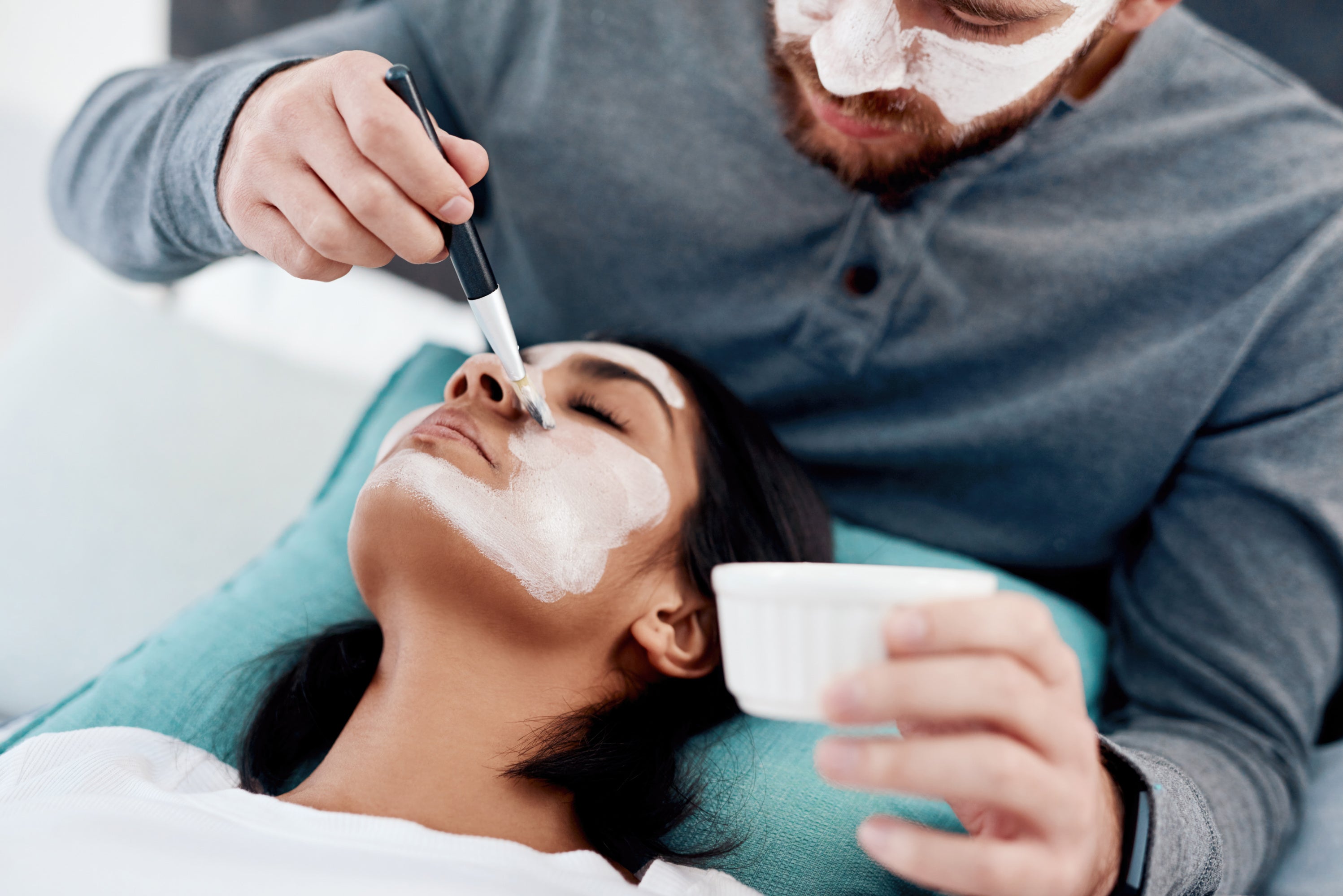 Comment reconnaître les signes d’une peau déshydratée et y remédier ?