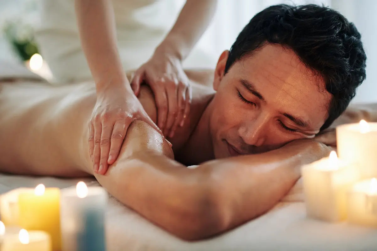 L’huile de massage relaxante, l’alliée incontournable pour se détendre