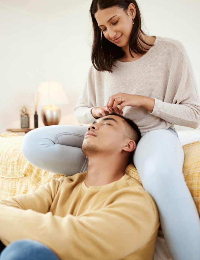 Massage et séduction : comment utiliser les huiles pour un effet garanti ?
